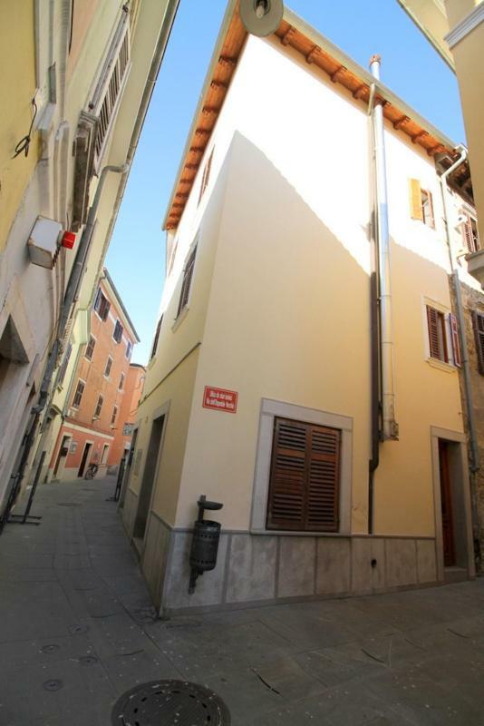 Cozy Apartments Buket In The Center Izola Exterior foto