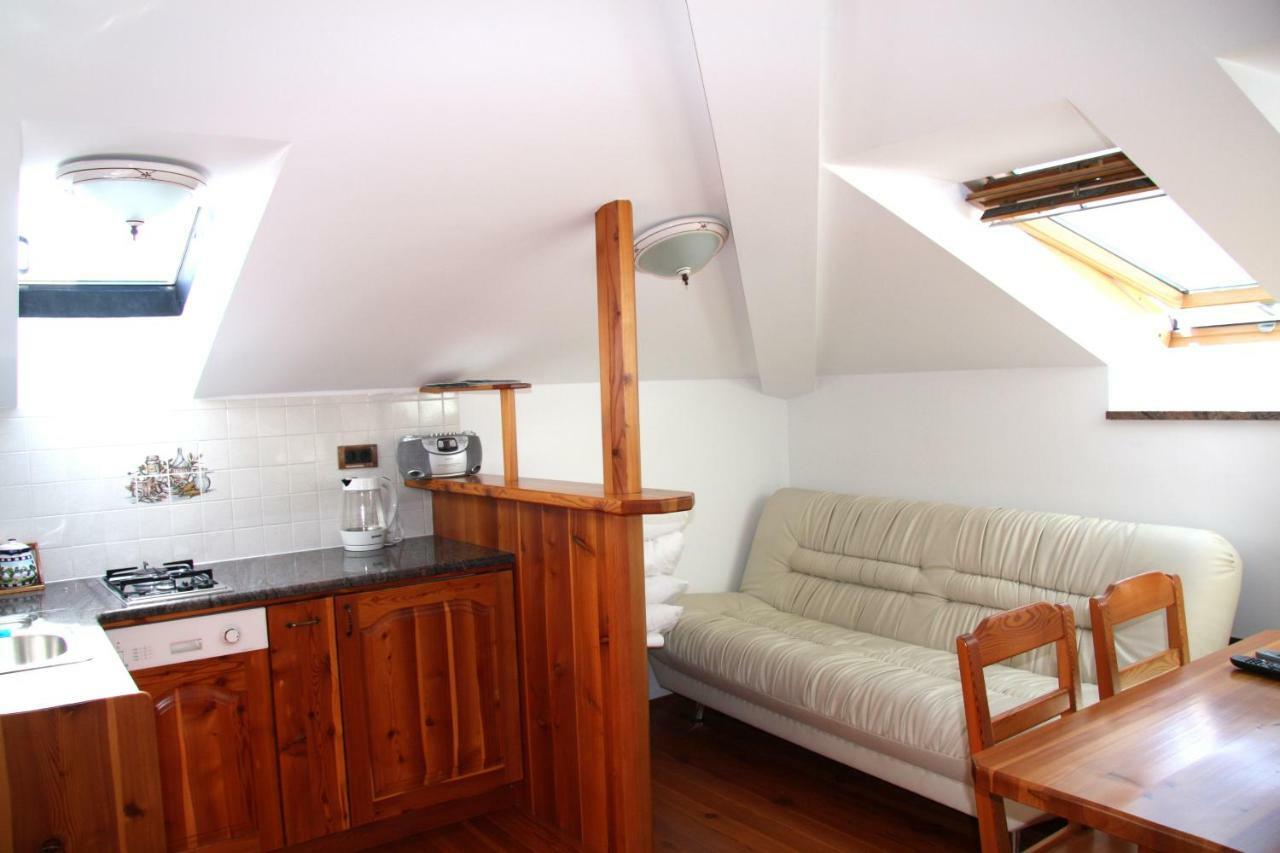 Cozy Apartments Buket In The Center Izola Exterior foto